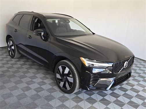 2025 Volvo XC60 Plug-In Hybrid T8 Plus