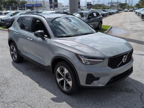 2026 Volvo XC40 B4 Core