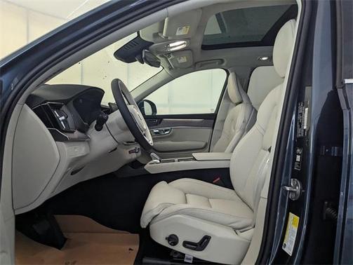 2026 Volvo XC90 B6 Ultra 7-Seater