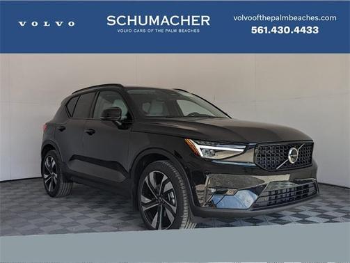 2026 Volvo XC40 B5 Plus