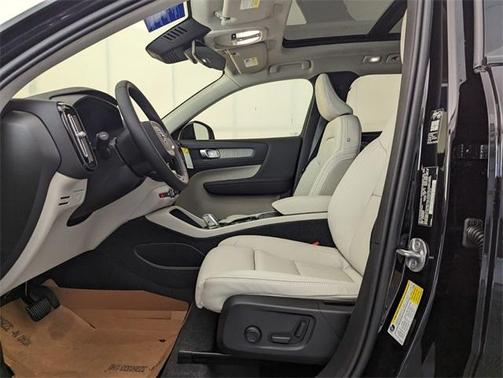 2026 Volvo XC40 B5 Plus