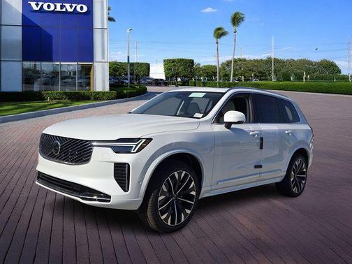 Crystal White Pearl 2026 Volvo XC90 B6 Ultra 7-Seater