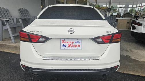 2021 Nissan Altima SR FWD