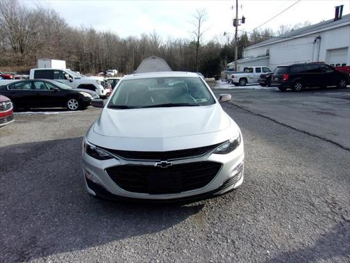 2022 Chevrolet Malibu FWD LT