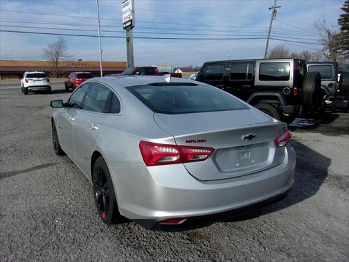 2022 Chevrolet Malibu FWD LT