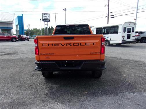 2022 Chevrolet Silverado 1500 Custom Trail Boss