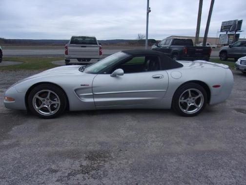 2003 Chevrolet Corvette Base