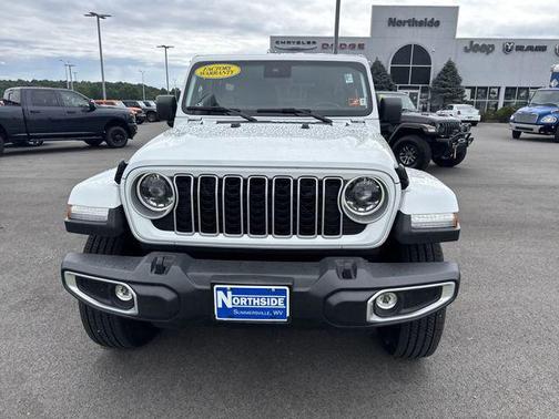 2025 Jeep Wrangler 4-Door Sahara 4x4