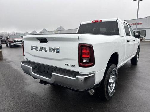 2025 RAM 2500 Tradesman Crew Cab 4x4 6'4' Box