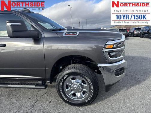 2026 RAM 2500 Tradesman Crew Cab 4x4 6'4' Box