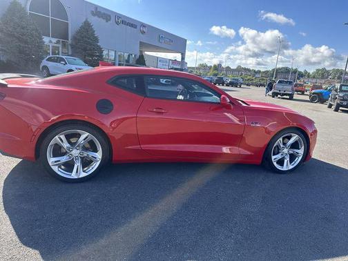 2021 Chevrolet Camaro RWD Coupe LT1
