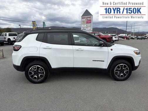 2025 Jeep Compass Trailhawk