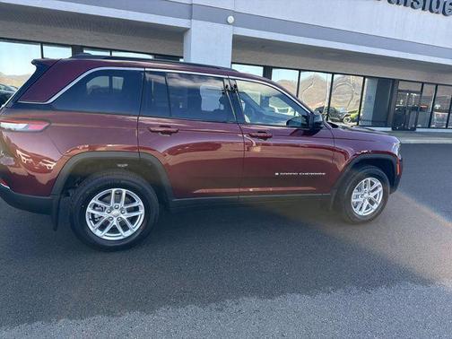 Velvet Red Pearlcoat 2026 Jeep Grand Cherokee Altitude