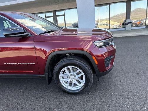Velvet Red Pearlcoat 2026 Jeep Grand Cherokee Altitude
