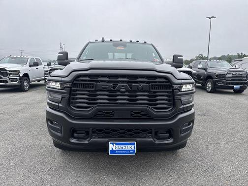 2025 RAM 2500 Tradesman Crew Cab 4x4 6'4' Box