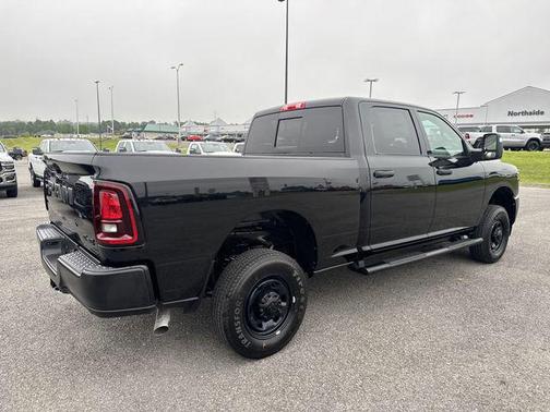 2025 RAM 2500 Tradesman Crew Cab 4x4 6'4' Box
