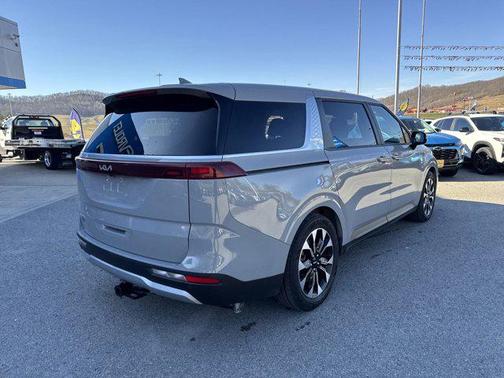 2024 Kia Carnival EX