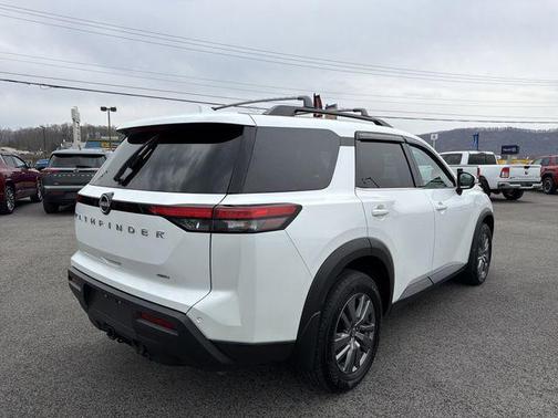 2025 Nissan Pathfinder SV 4WD