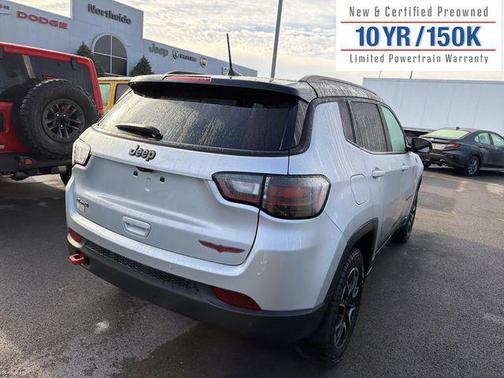 Silver Zynith Metallic Clearcoat 2025 Jeep Compass Trailhawk