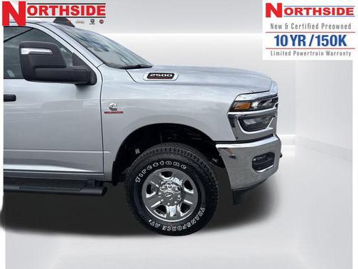 2026 RAM 2500 Tradesman Crew Cab 4x4 6'4' Box