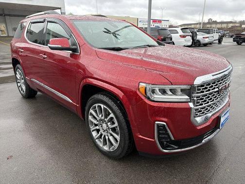 2023 GMC Acadia Denali