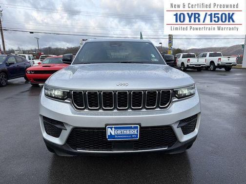 2025 Jeep Grand Cherokee Laredo