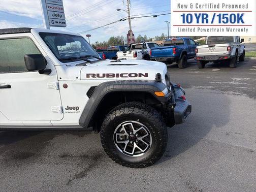 Bright White Clearcoat 2025 Jeep Wrangler Rubicon