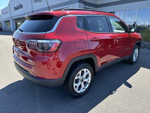 2025 Jeep Compass Latitude