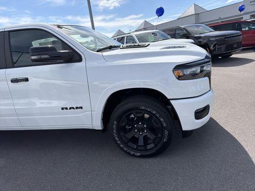 Bright White Clearcoat 2026 RAM 1500 Big Horn/Lone Star