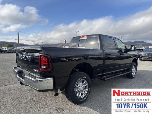 2026 RAM 2500 Tradesman Crew Cab 4x4 6'4' Box