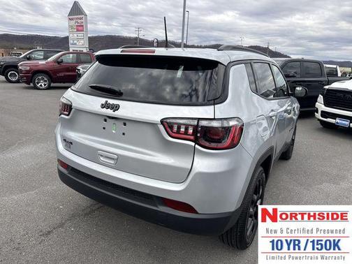 Silver Zynith Metallic Clearcoat 2026 Jeep Compass Latitude