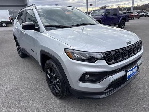 Silver Zynith Metallic Clearcoat 2026 Jeep Compass Latitude