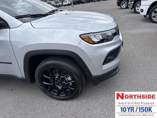 Silver Zynith Metallic Clearcoat 2026 Jeep Compass Latitude