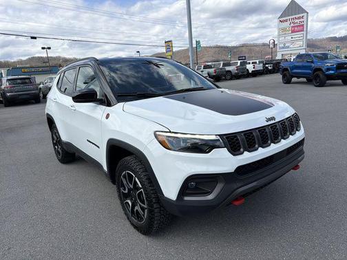 2025 Jeep Compass Trailhawk
