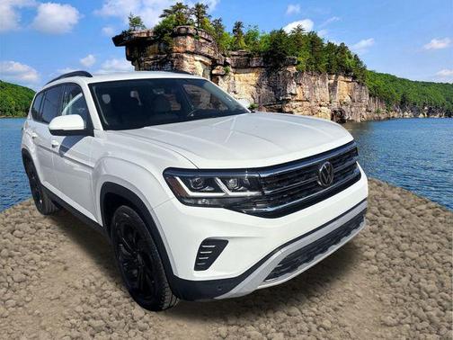 2023 Volkswagen Atlas 2.0T SE w/Technology 4MOTION