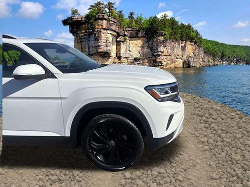 2023 Volkswagen Atlas 2.0T SE w/Technology 4MOTION