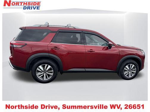 2023 Nissan Pathfinder SL 4WD
