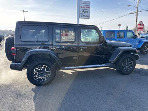2025 Jeep Wrangler 4-Door Sahara 4x4
