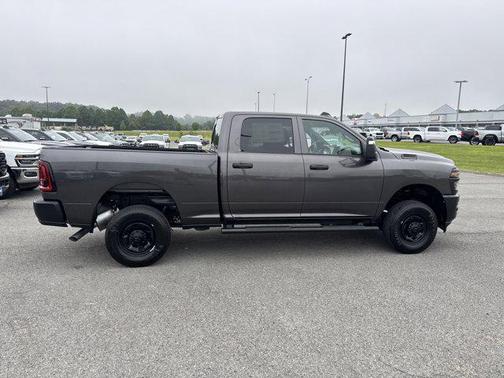 2025 RAM 2500 Tradesman Crew Cab 4x4 6'4' Box