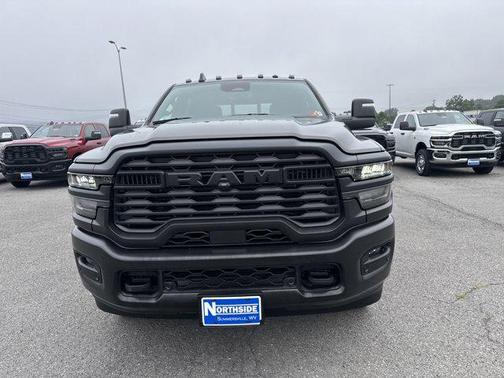 2025 RAM 2500 Tradesman Crew Cab 4x4 6'4' Box