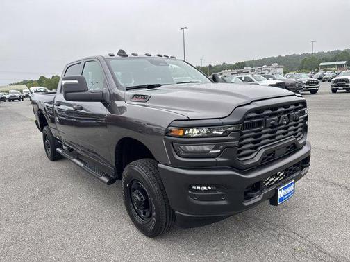 2025 RAM 2500 Tradesman Crew Cab 4x4 6'4' Box