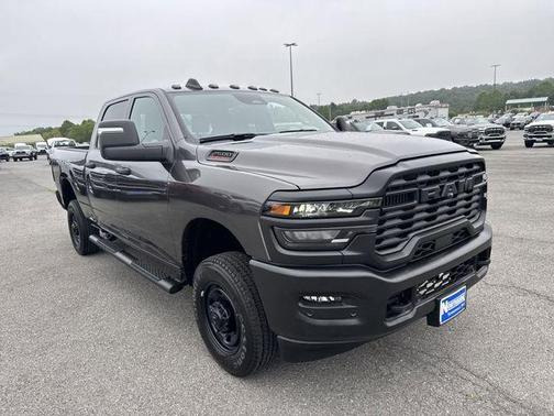 2025 RAM 2500 Tradesman Crew Cab 4x4 6'4' Box