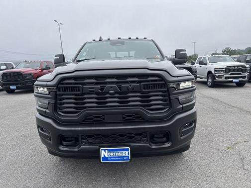 2025 RAM 2500 Tradesman Crew Cab 4x4 6'4' Box