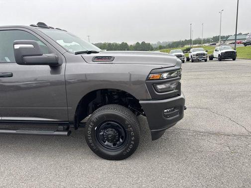 2025 RAM 2500 Tradesman Crew Cab 4x4 6'4' Box