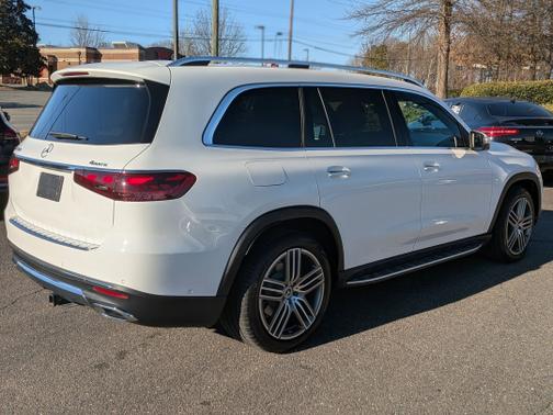 2025 Mercedes-Benz GLS 450 