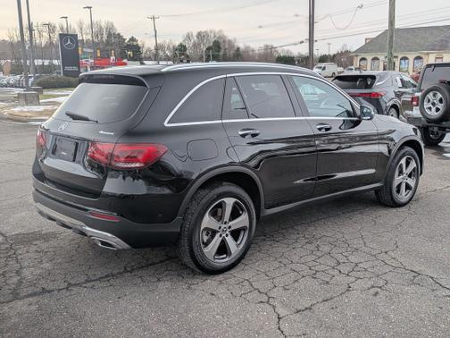 2022 Mercedes-Benz GLC 300 