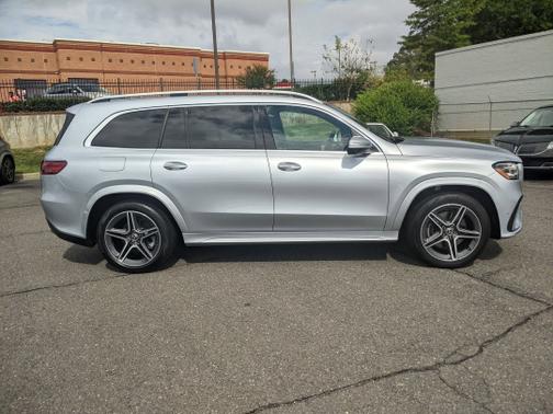 2025 Mercedes-Benz GLS 450