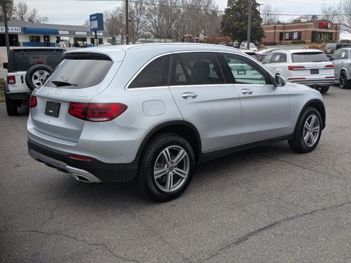 2022 Mercedes-Benz GLC 300 