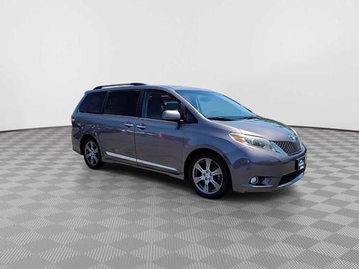2017 Toyota Sienna SE Premium