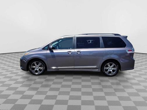 2017 Toyota Sienna SE Premium